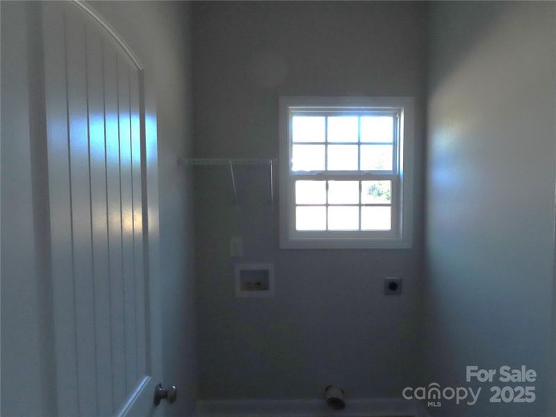 Spacious, unfurnished interior of a new home in , Rock Hill (Image 13).