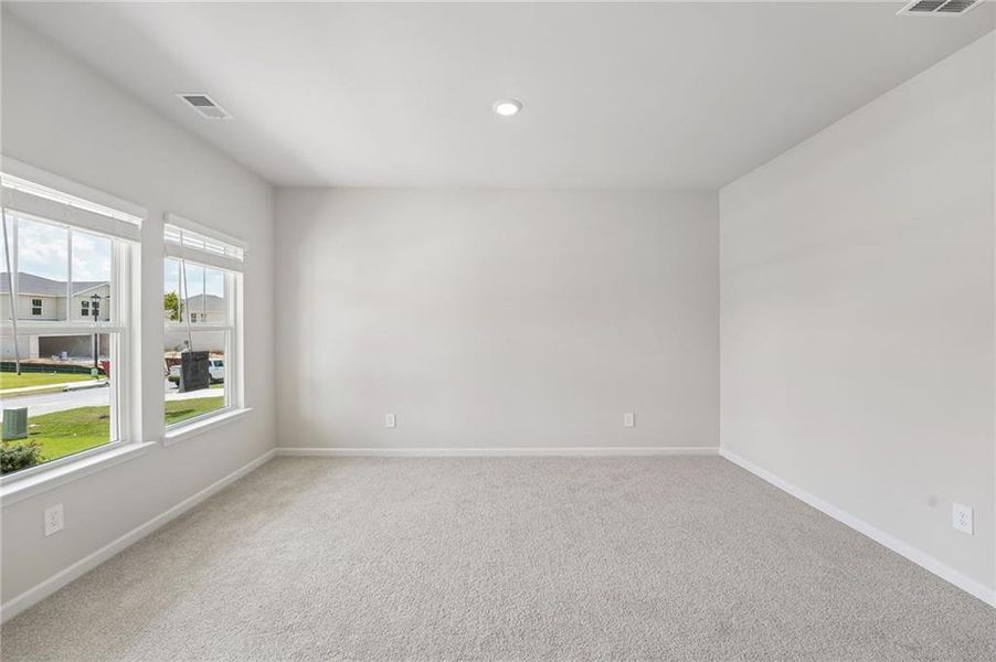 Spacious, unfurnished interior of a new home in Northwoods at Mirror Lake, Villa Rica (Image 20).