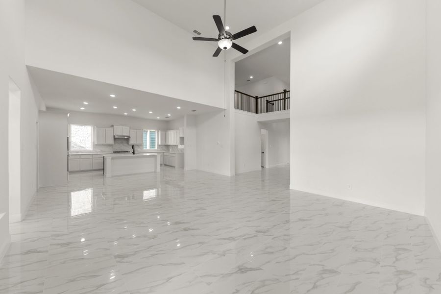 Spacious, unfurnished interior of a new home in Sutton Fields, Celina (Image 13).