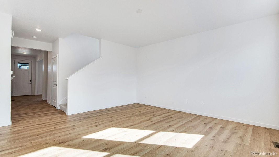 Spacious, unfurnished interior of a new home in Trails at Crowfoot, Parker (Image 23). Spacious, unfurnished interior of a new home in Trails at Crowfoot, Parker (Image 23).