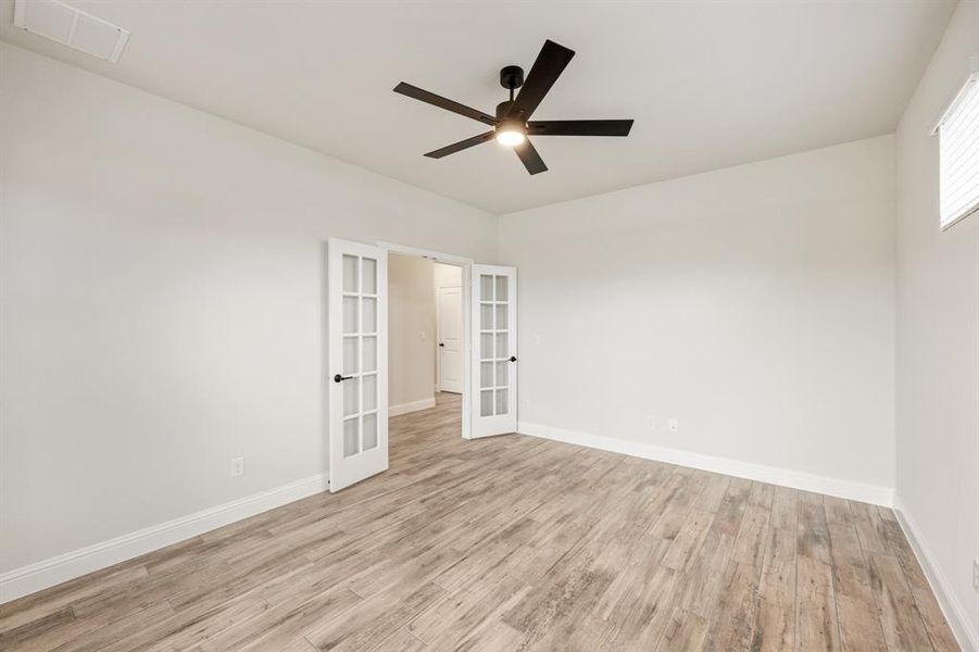 Spacious, unfurnished interior of a new home in Sonoma Verde, McLendon-Chisholm (Image 23).