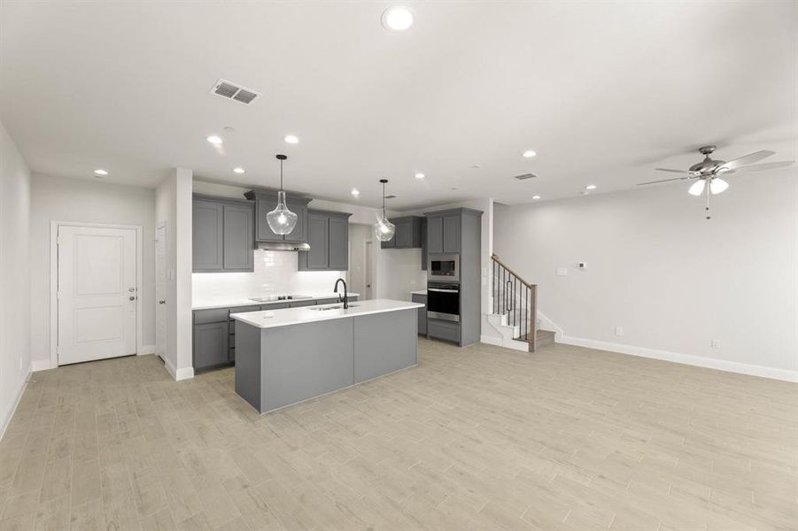 672 Sandiford-Dining-2 672 Sandiford-Dining-2