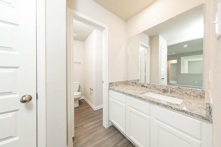 Furnished interior view inside a new home in Cliffstone Hills, Conroe (Image 4). Furnished interior view inside a new home in Cliffstone Hills, Conroe (Image 4).