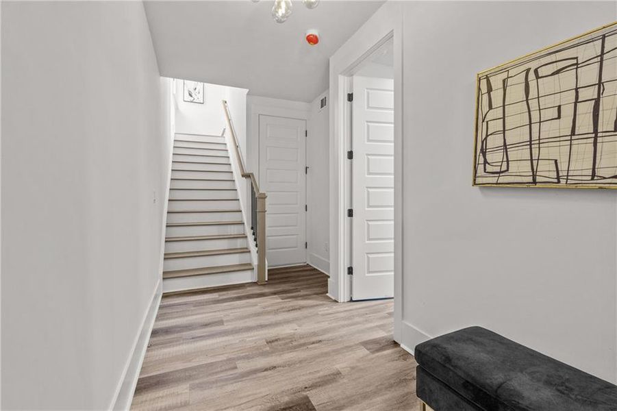 Spacious, unfurnished interior of a new home in , Atlanta (Image 23).