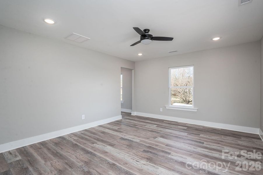 Spacious, unfurnished interior of a new home in , Denver (Image 36).