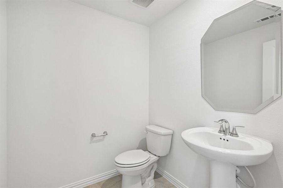Furnished interior view inside a new home in Oak Ridge Park, Corinth (Image 17).