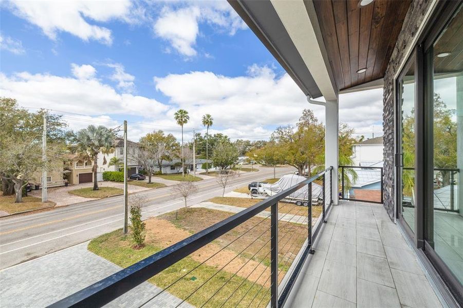 Exterior details and patio area of a home in , Tampa (Image 31).