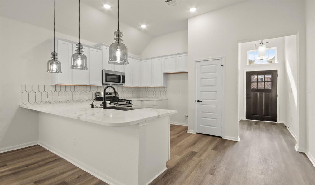 Lovely kitchen (*Photo not of actual home and used for illustration purposes only.) Lovely kitchen (*Photo not of actual home and used for illustration purposes only.)