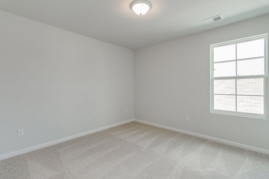 Spacious, unfurnished interior of a new home in Winston Point, Gilbert (Image 31).