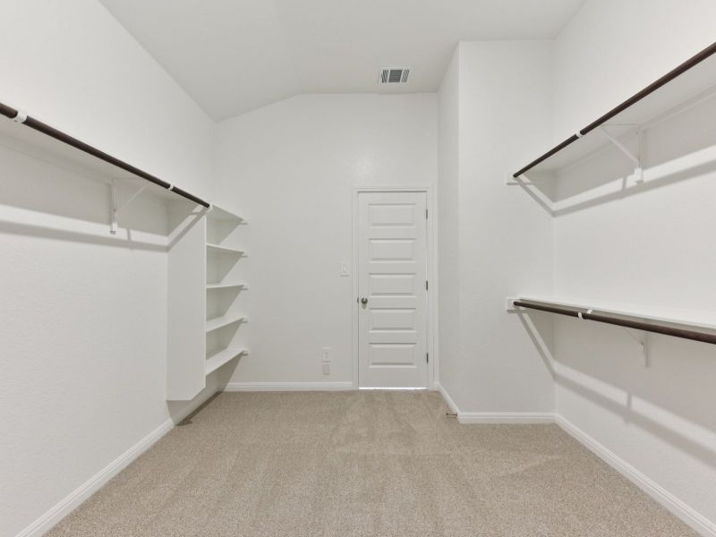 Spacious, unfurnished interior of a new home in Prairie Winds - Executive Collection, Hutto (Image 12).