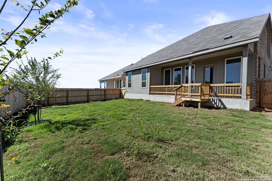 Exterior details and patio area of a home in , New Braunfels (Image 1).