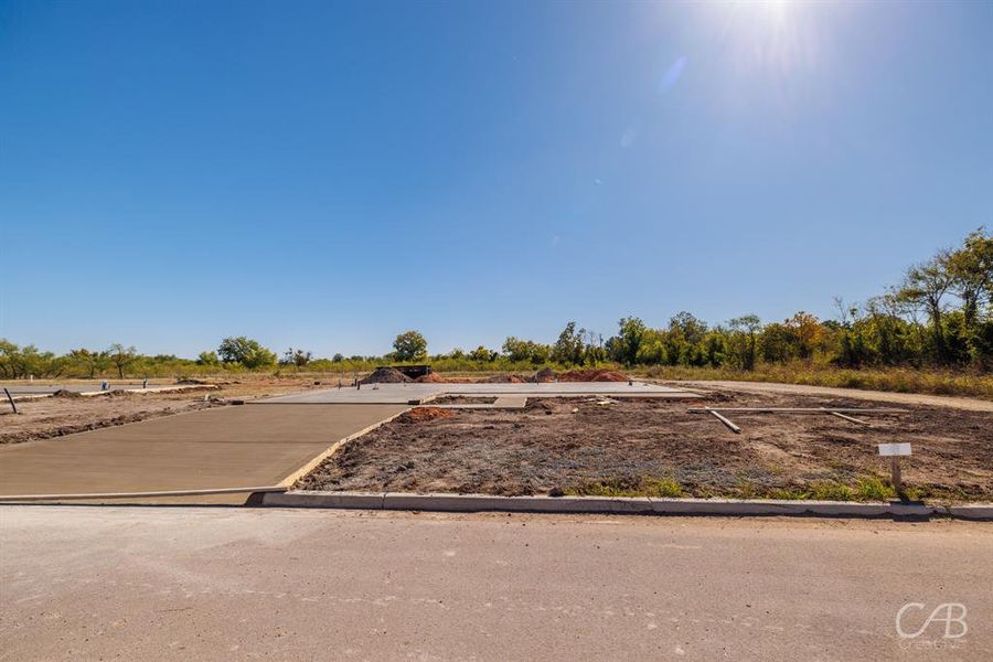 Image 2 of a home in . Image 2 of a home in .