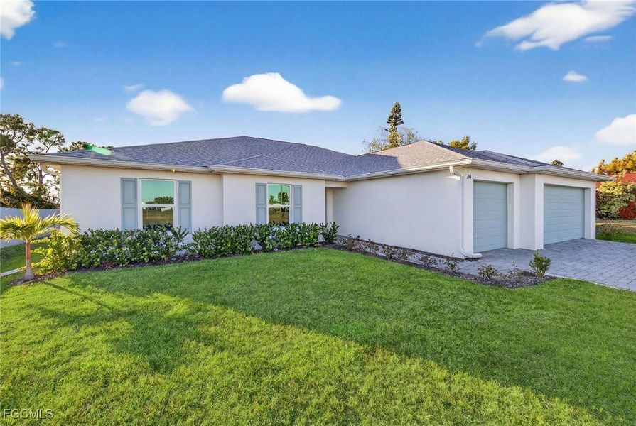 Exterior details and patio area of a home in Cape Coral, Cape Coral (Image 22).