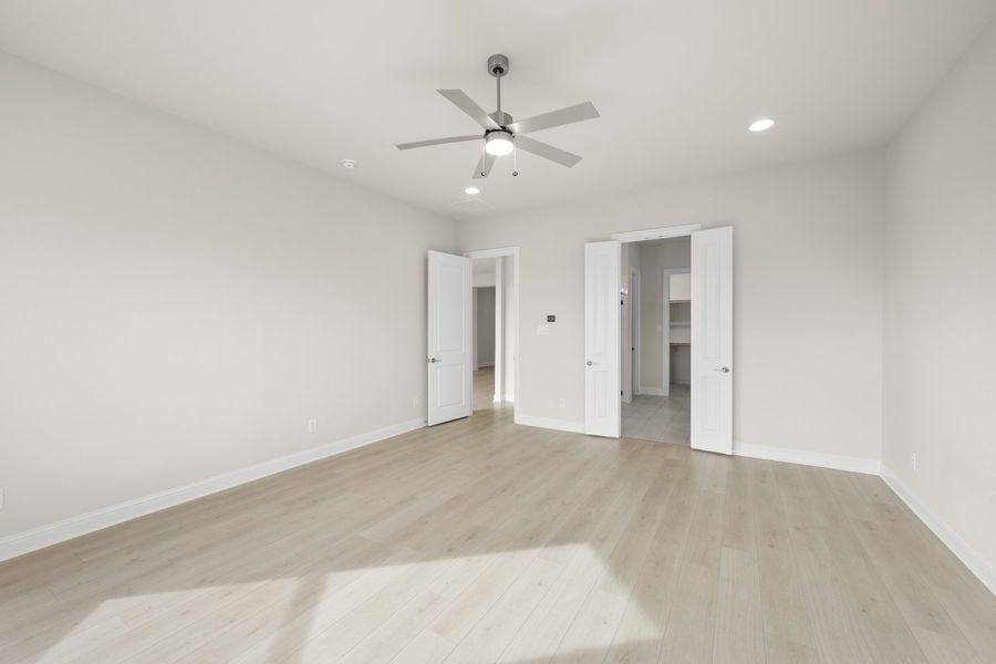 Spacious, unfurnished interior of a new home in Hayes Crossing, Midlothian (Image 22).