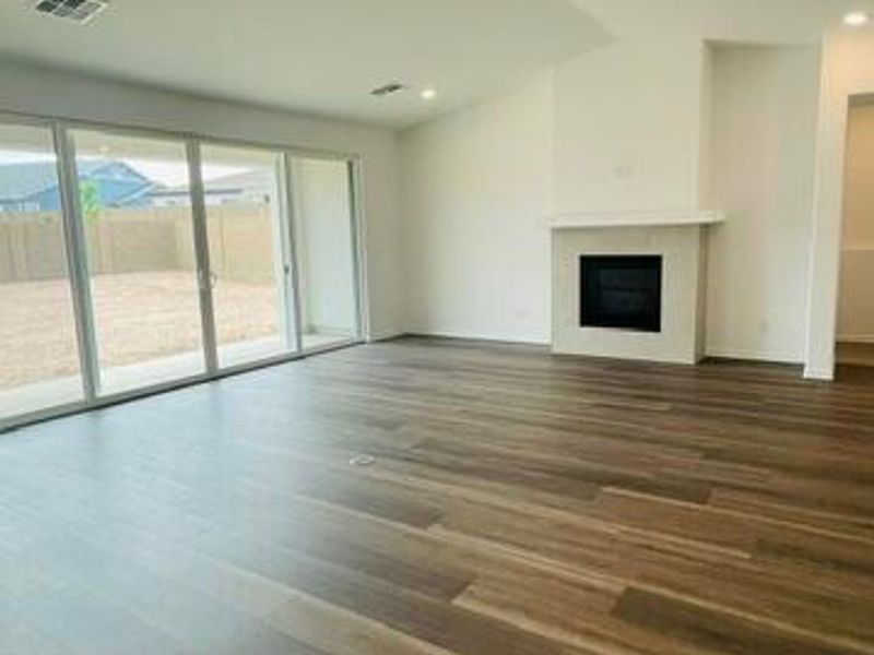 Spacious, unfurnished interior of a new home in Westwood, Prescott (Image 9).