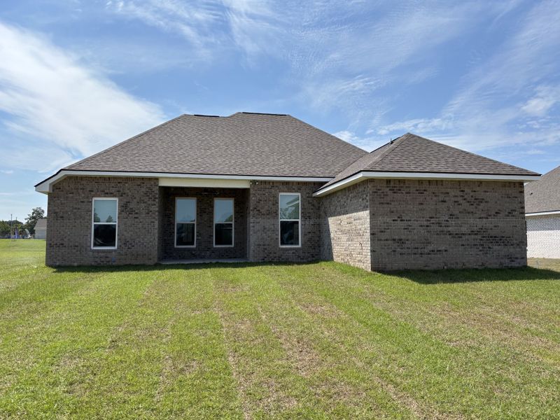 Exterior details and patio area of a home in Houston Place, Crestview (Image 3).