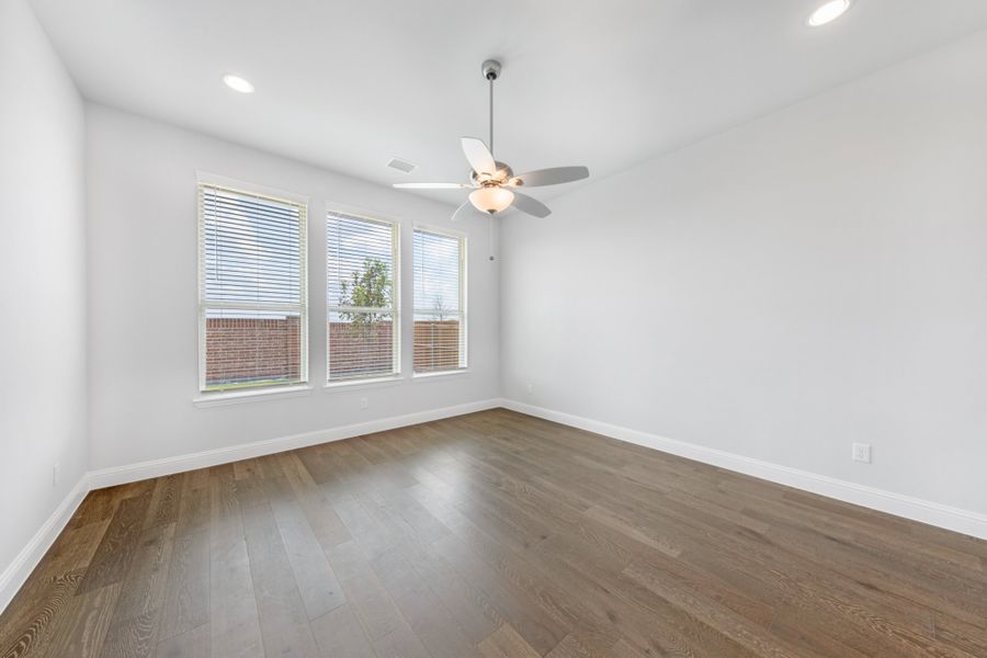 Representative unfurnished interior of a home built from the Colorado Executive by UnionMain Homes in Wildflower Ranch, Justin (Image 27).