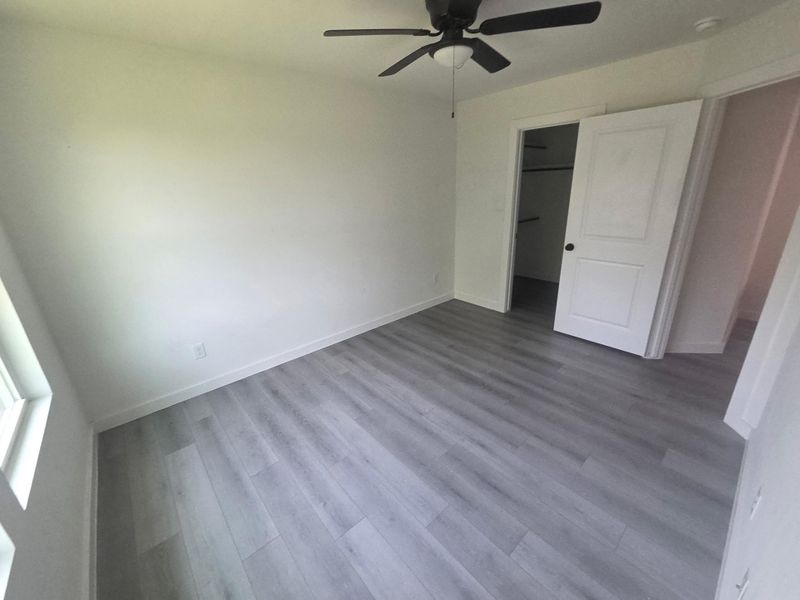 Spacious, unfurnished interior of a new home in , Houston (Image 4).