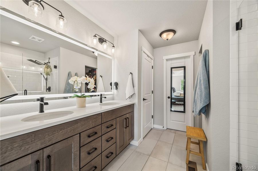 Furnished interior view inside a new home in , Monument (Image 11).