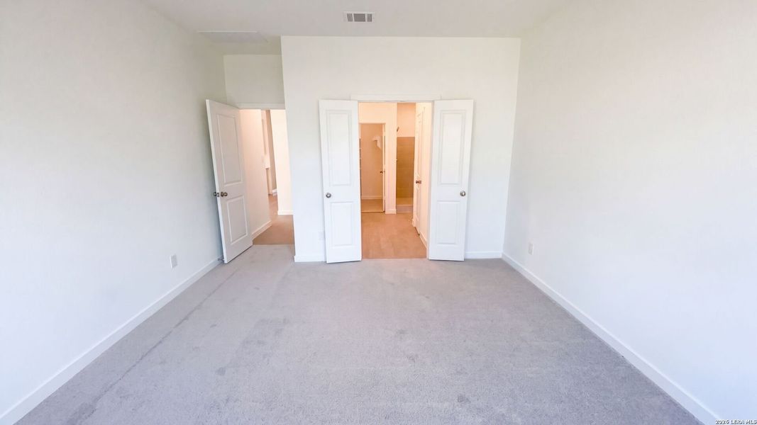 Spacious, unfurnished interior of a new home in Waterwheel, San Antonio (Image 29).