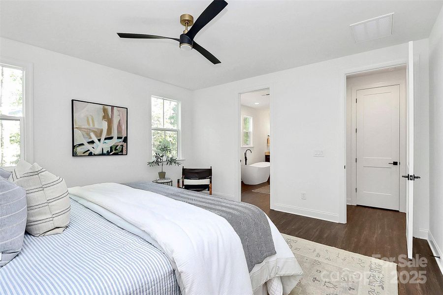 Furnished interior view inside a new home in Harbor Oaks, Denver (Image 29).