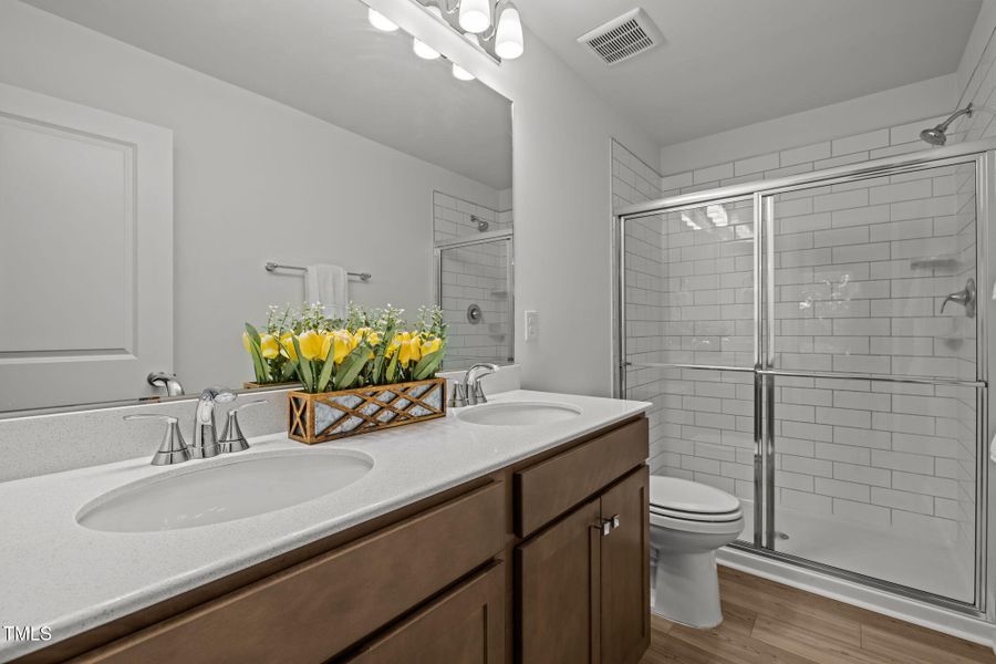 22-web-or-mls-5Z8A2341 22-web-or-mls-5Z8A2341