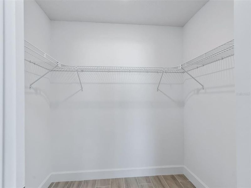 Spacious, unfurnished interior of a new home in , Ocala (Image 27).
