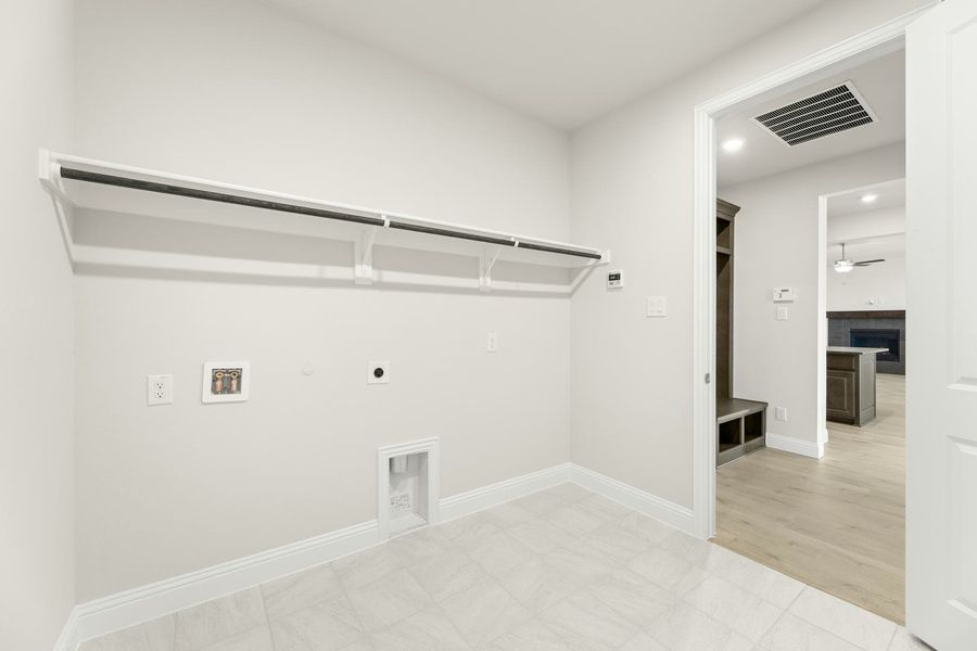 Spacious, unfurnished interior of a new home in Heritage, McLendon-Chisholm (Image 37). Spacious, unfurnished interior of a new home in Heritage, McLendon-Chisholm (Image 37).