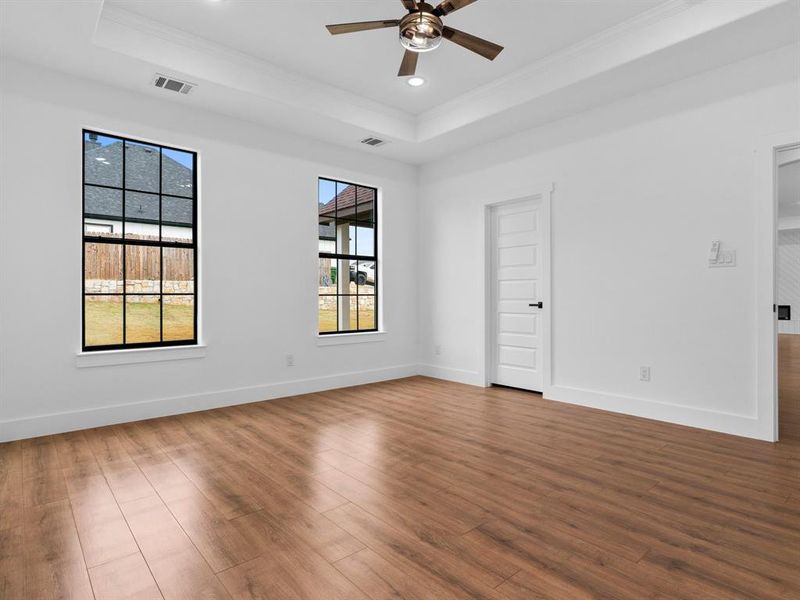 Spacious, unfurnished interior of a new home in , Granbury (Image 20). Spacious, unfurnished interior of a new home in , Granbury (Image 20).