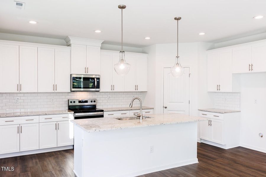 Gorgeous white cabinets