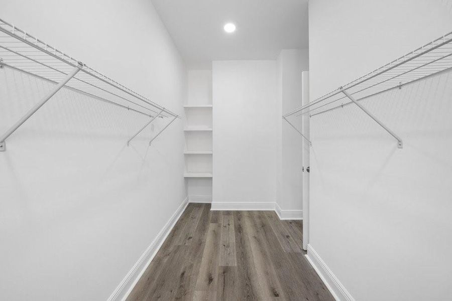 Spacious, unfurnished interior of a new home in , Acworth (Image 35).