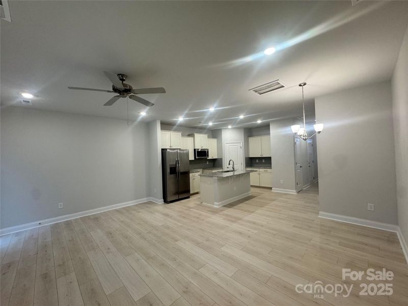 Spacious, unfurnished interior of a new home in Pine Trace, Gastonia (Image 10). Spacious, unfurnished interior of a new home in Pine Trace, Gastonia (Image 10).