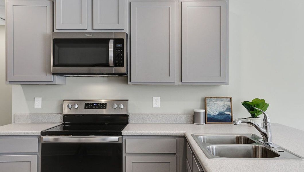 Furnished interior view inside a new home in Holly Oaks, Statesboro (Image 5).