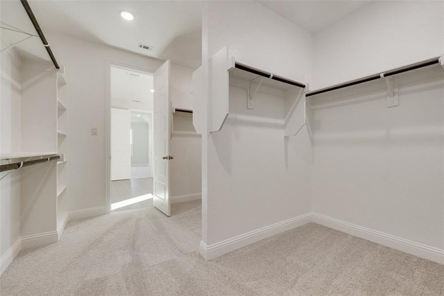 Spacious, unfurnished interior of a new home in Arbors at Legacy Hills, Celina (Image 28).