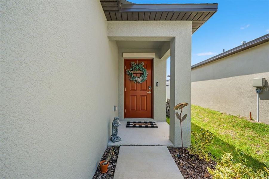 Exterior details and patio area of a home in , Riverview (Image 3).