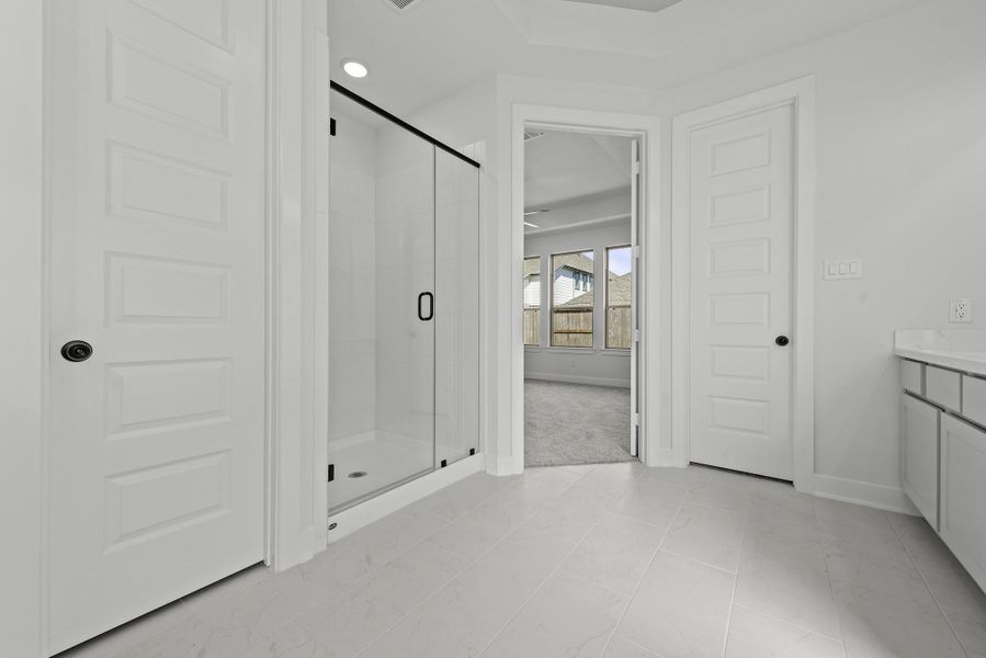 Representative image. Features, specifications, selections and colors may vary. Representative image. Features, specifications, selections and colors may vary.