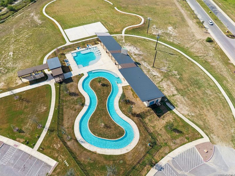 Community amenities in Hickory Ridge, Elmendorf (Image 23).