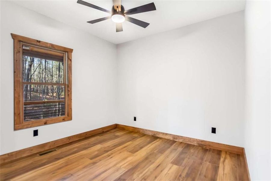 Spacious, unfurnished interior of a new home in , Talking Rock (Image 36).