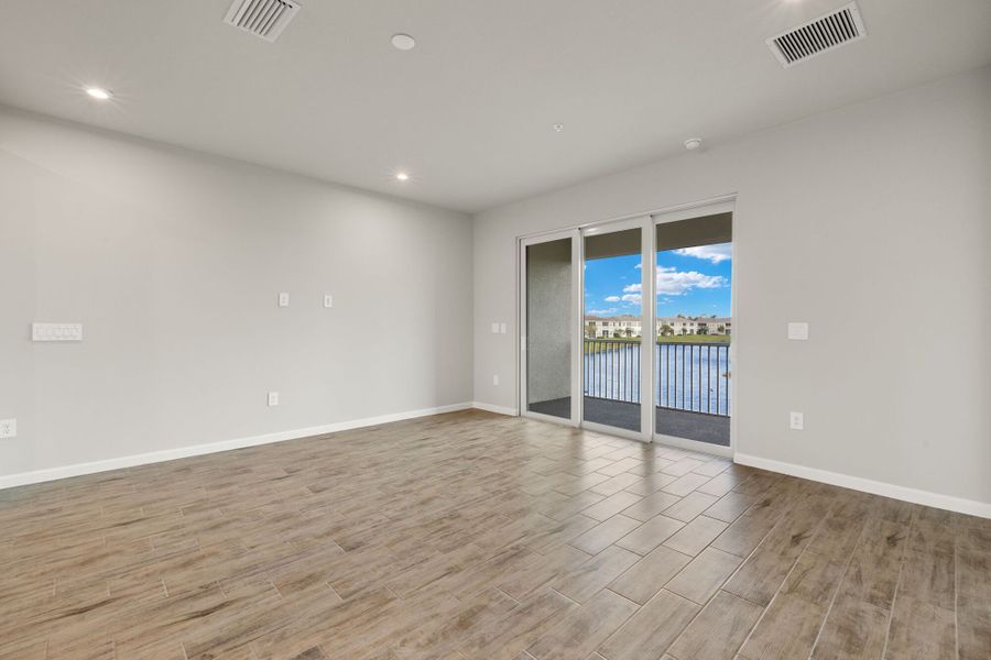Spacious, unfurnished interior of a new home in Arboretum, Naples (Image 6). Spacious, unfurnished interior of a new home in Arboretum, Naples (Image 6).