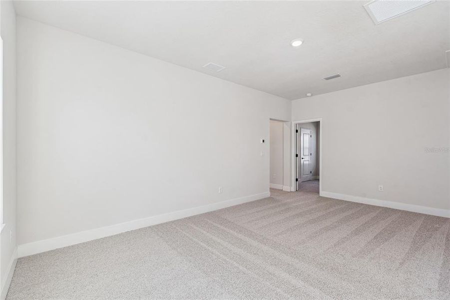 Spacious, unfurnished interior of a new home in Persimmon Park - Garden Series, Wesley Chapel (Image 28).