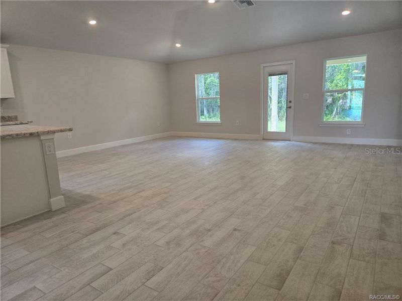 Spacious, unfurnished interior of a new home in Wyld Palms, Inverness (Image 22).