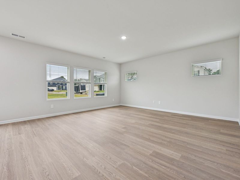 Spacious, unfurnished interior of a new home in Oakwood, Mebane (Image 11).
