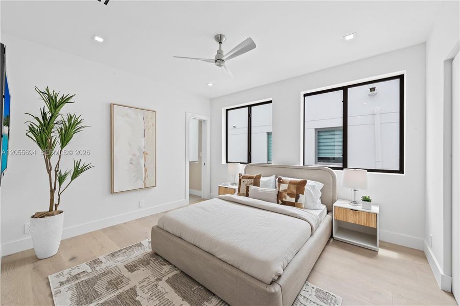 Furnished interior view inside a new home in , Fort Lauderdale (Image 58).