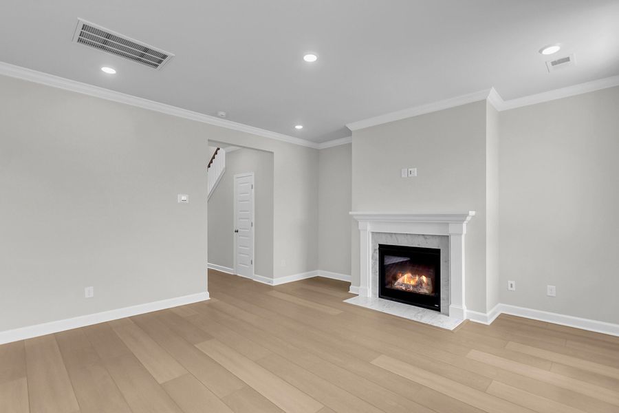 Spacious, unfurnished interior of a new home in , Summerville (Image 17).