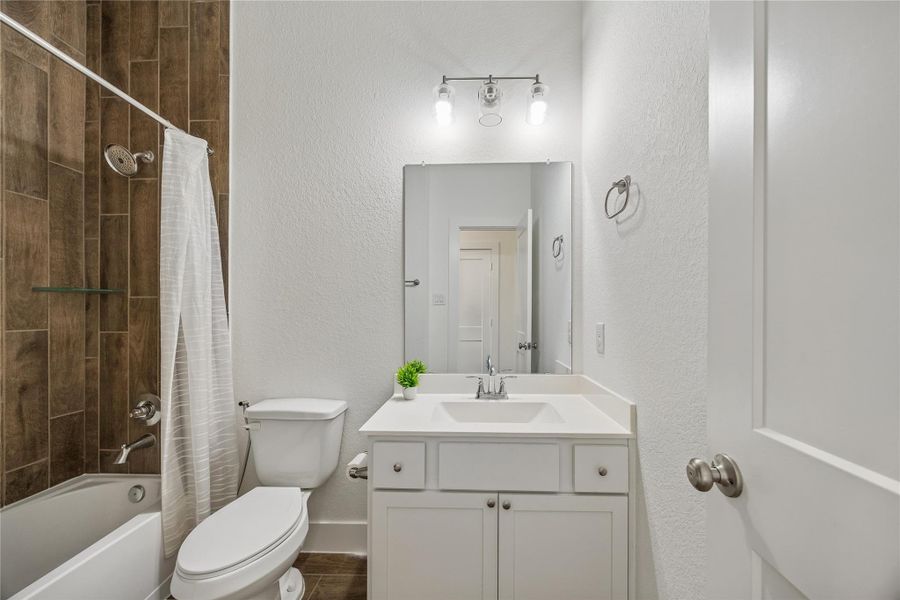 Furnished interior view inside a new home in , Missouri City (Image 7). Furnished interior view inside a new home in , Missouri City (Image 7).