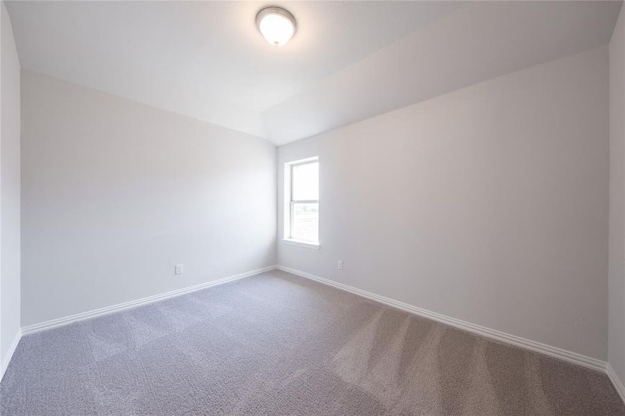 Spacious, unfurnished interior of a new home in Lake Pointe: Lake Pointe at Paloma Creek, Little Elm (Image 20).