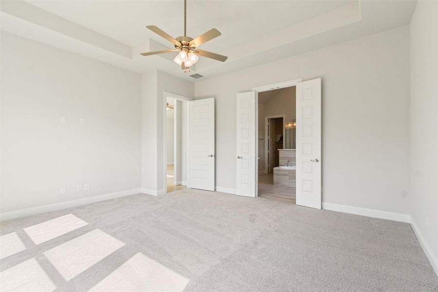Spacious, unfurnished interior of a new home in Brookewater, Rosenberg (Image 33).