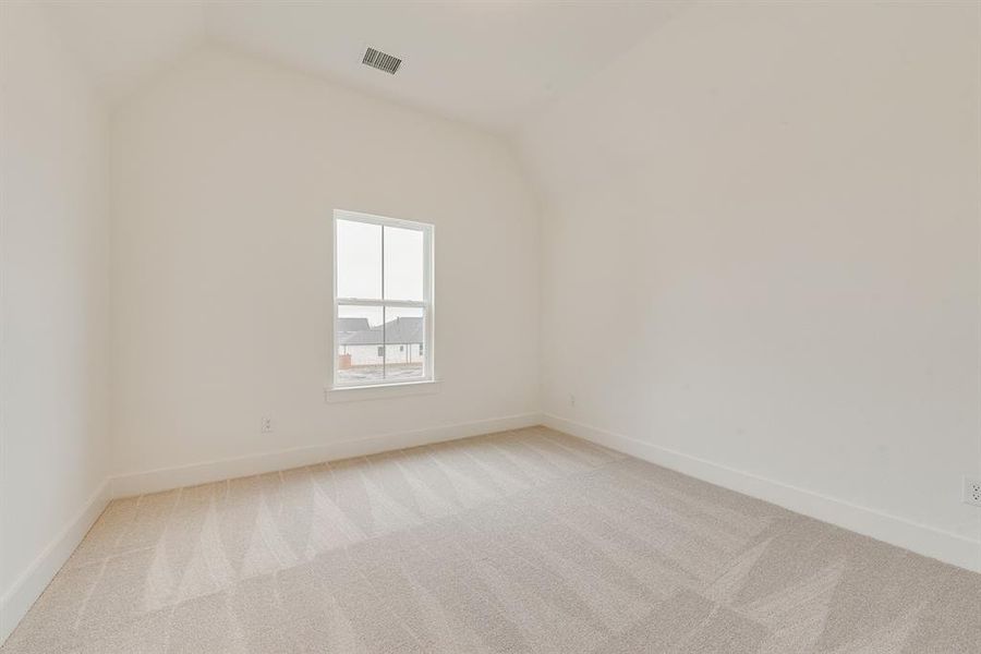 Spacious, unfurnished interior of a new home in The Homestead - 62', Rockwall (Image 16).