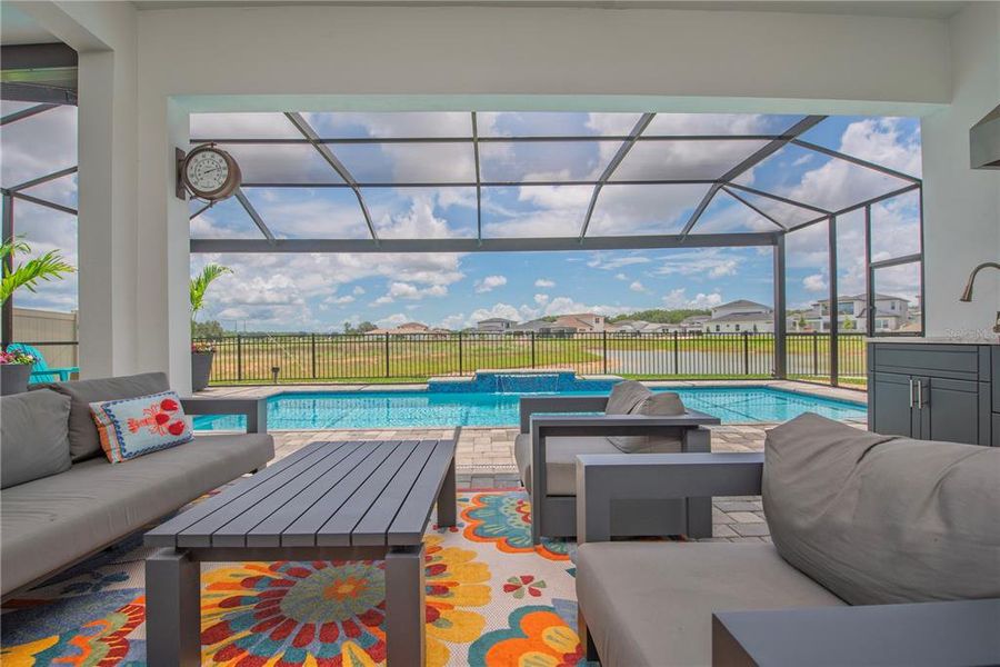 Exterior details and patio area of a home in , San Antonio (Image 3).