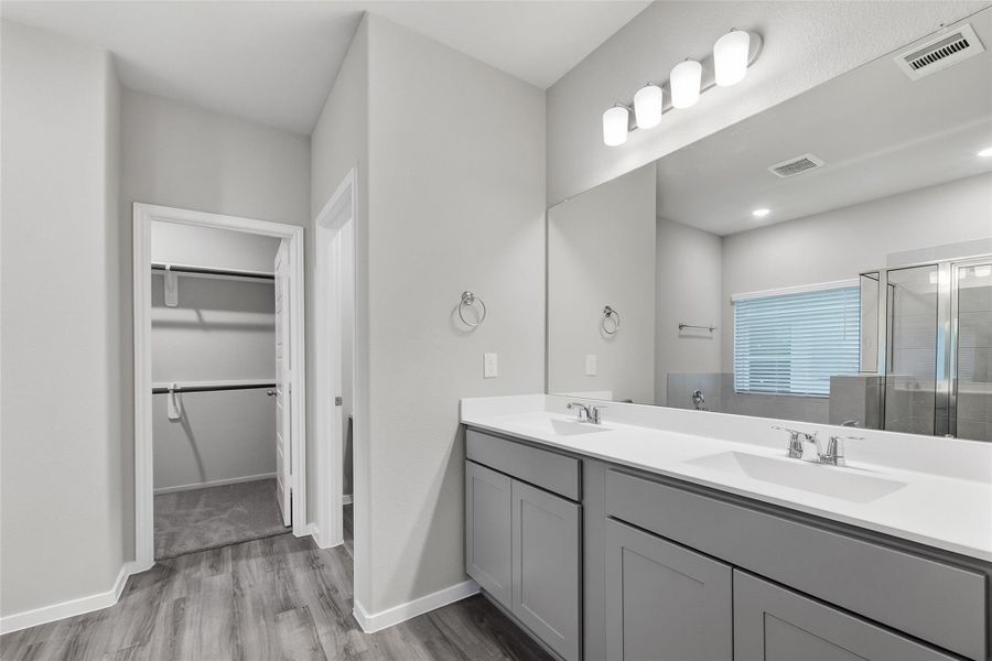 Furnished interior view inside a new home in Rollingbrook Estates, Baytown (Image 13).